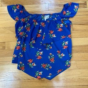 Cute floral flowy summer top